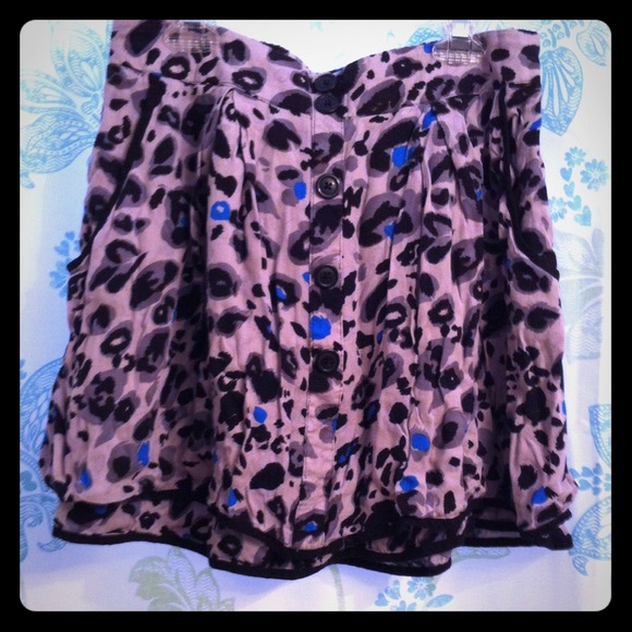 Adorable Grey Leopard print skirt