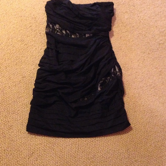 Sexy strapless LBD - Picture 1 of 2