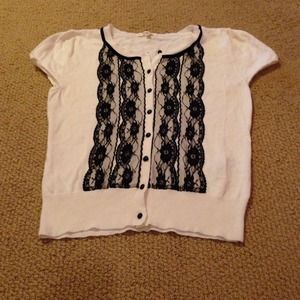 Short sleeve sweater with lace front