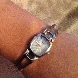 Feminine fossil watch