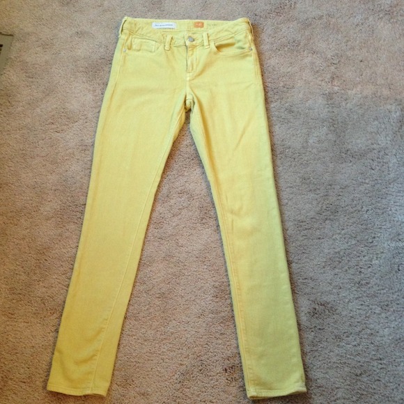 Pilcro Stet chartreuse colored denim skinnies.