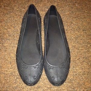 Gucci rubber flats