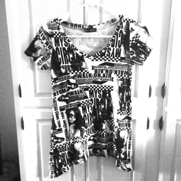 Black and White top size M