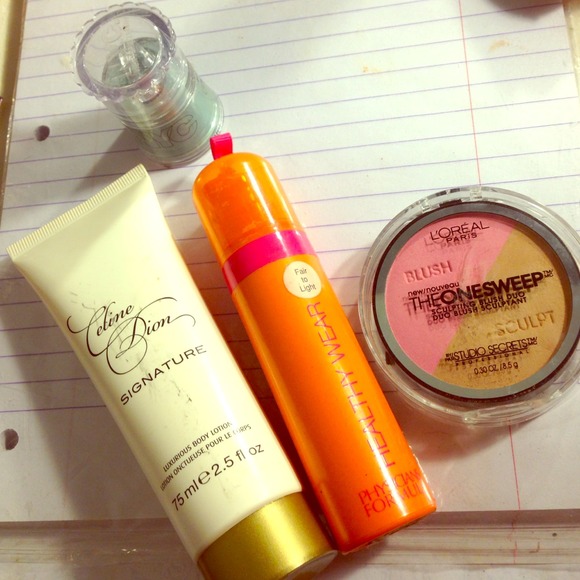 Makeup / lotion bundle !!