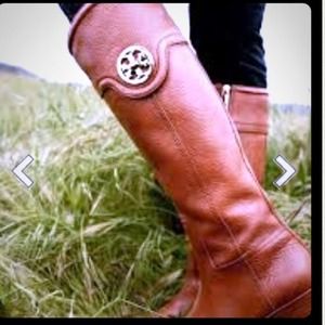 Tory Burch Selma Boots 😍