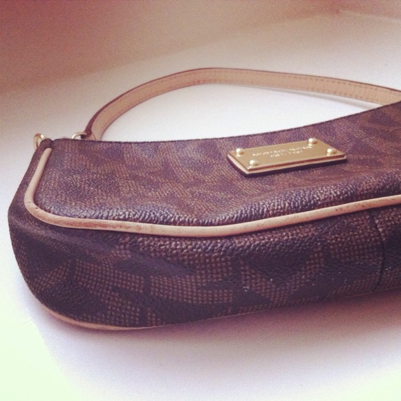 SOLD Authentic Michael Kors Purse - Picture 4 of 4