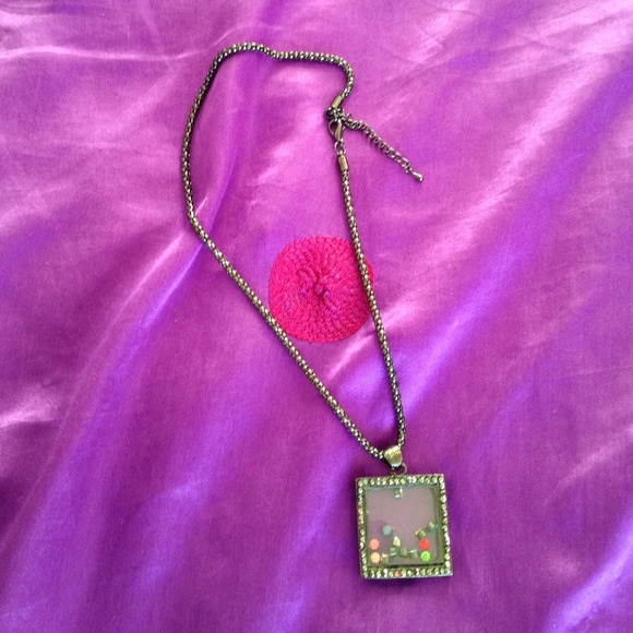 Y2K VINTAGE SQUARE FLOATING GEMS PENDANT NECKLACE NERAINBOW TONES