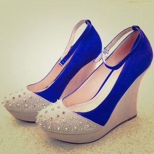 Royal Blue Toe Studded Wedges💙💙