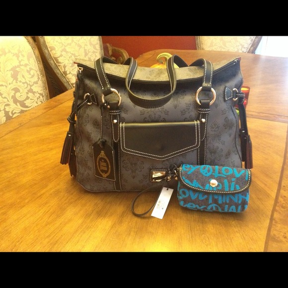 Not for sale...DDB HAUNTED MANSION SMITH BAG 😍❤️