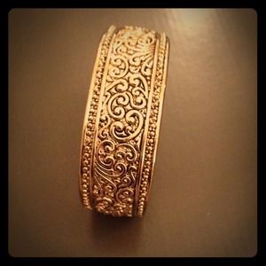 Gold handcuff bracelet