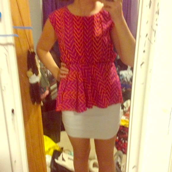 Cutout print magenta and orange top