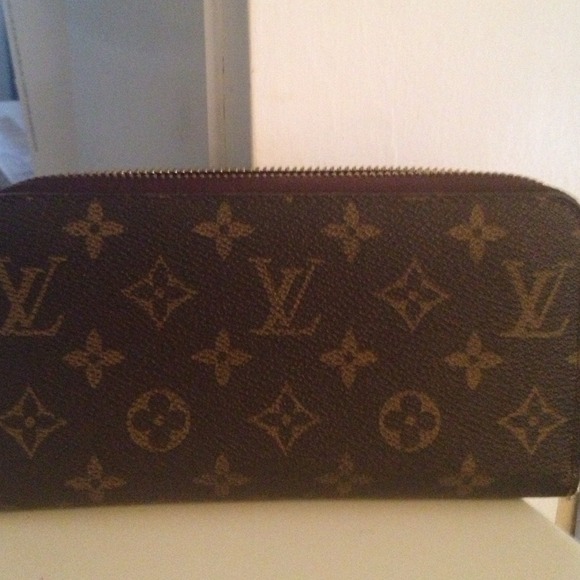Louis Vuitton inspired zippy wallet