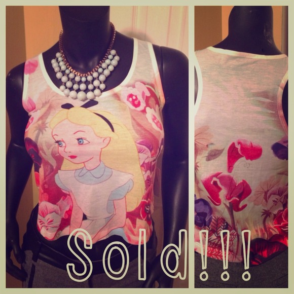 Alice in Wonderland Crop Top Size M Racerback Tank