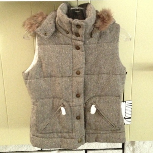 NWT BB Dakota Brown Wool Vest