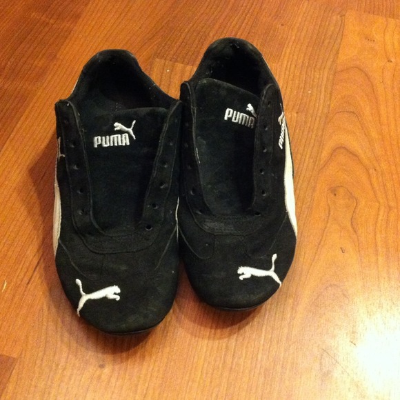 Puma tennis shoes