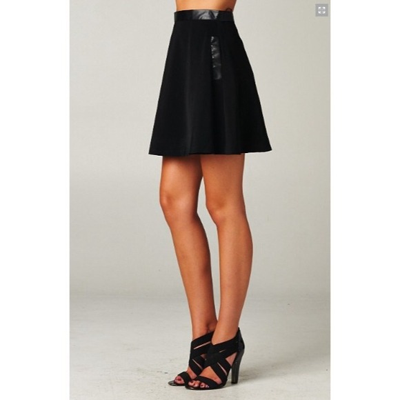 High Waisted Faux Leather Skirt - Picture 2 of 4