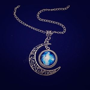 🌛Galactic Crescent Moon Necklace🌜