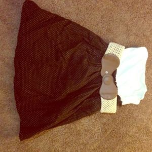 cute little dress fits more like an extra small