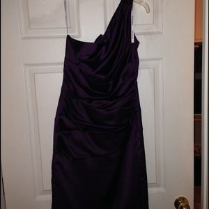 Purple one shoulder knee length dress