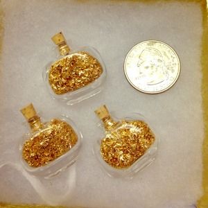 Bundle for goldie13💕 Gold Flake Vials💥