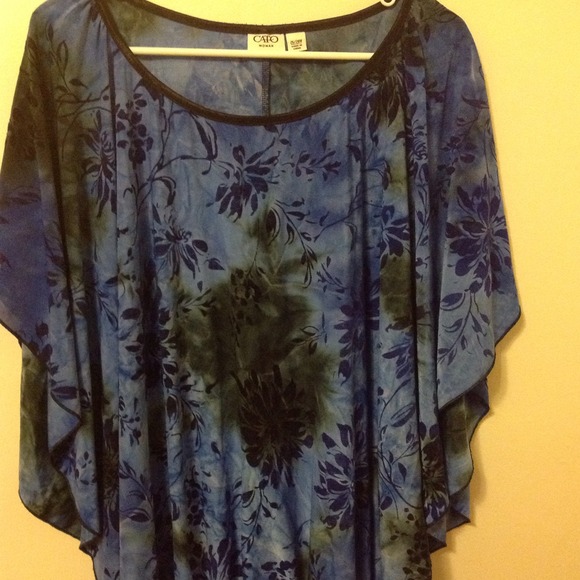Cato Tops - ***Bundled***Beautiful, Blue Flowy Top