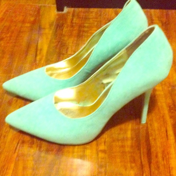 Classic mint green heel