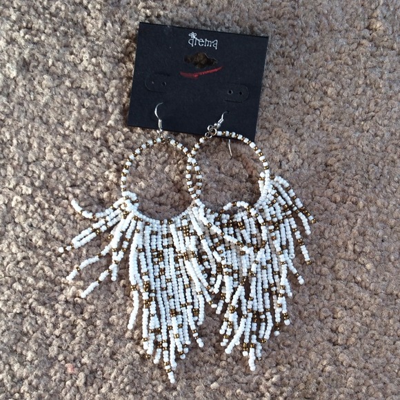 ❌SOLD ON VINTED❌ White and bronze colored waterfal