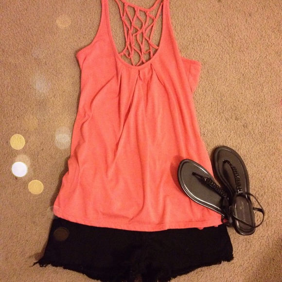 ❌HOLD Cute peach tank!