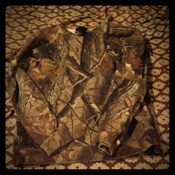 Camo sweatshirt