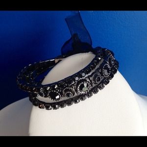 Black 3 strand stretch bracelet