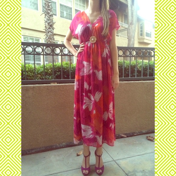 Floral Maxi Dress - Picture 1 of 4