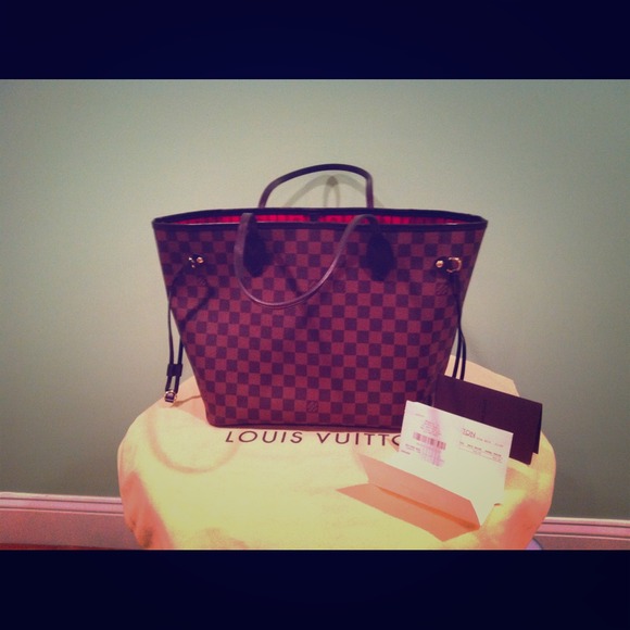 Sold on 🅿️🅿️ Louis Vuitton Neverfull MM Tote - Picture 1 of 4