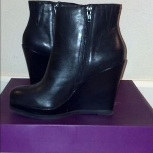 Fergie Black Wedges