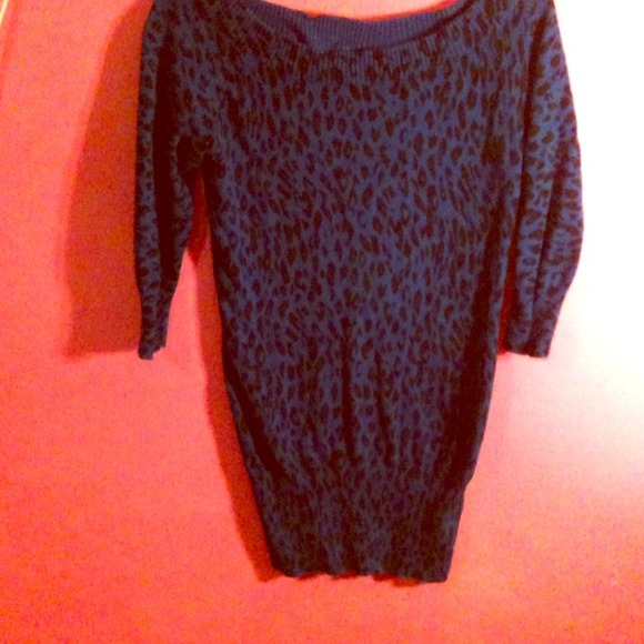 Sweaters - ❌SOLD IN MY OTHER CLOSET @mturosik❌