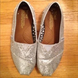 Toms silver glitter classics!