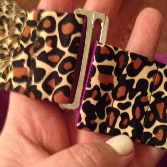 NWT Fredrick's of Hollywood Leopard bra 32F - Picture 3 of 4