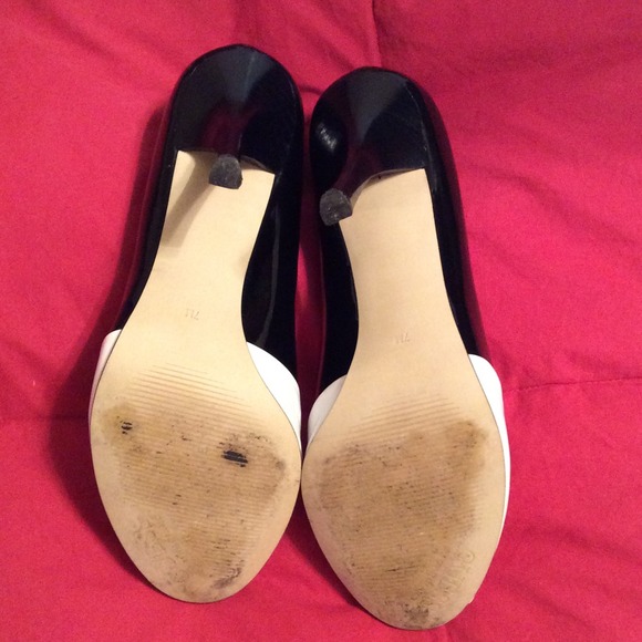 Almost new, worn twice. - Picture 3 of 3