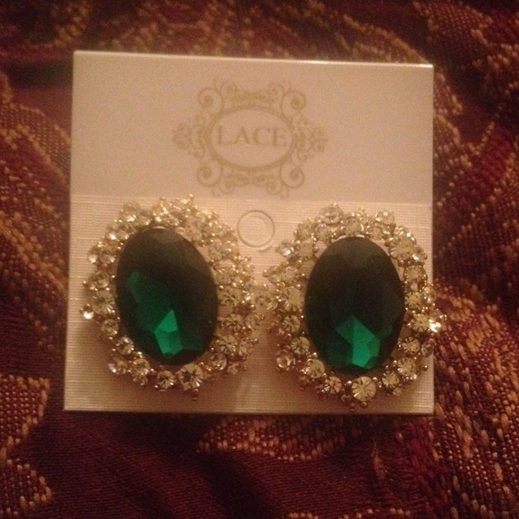 Emarald earings