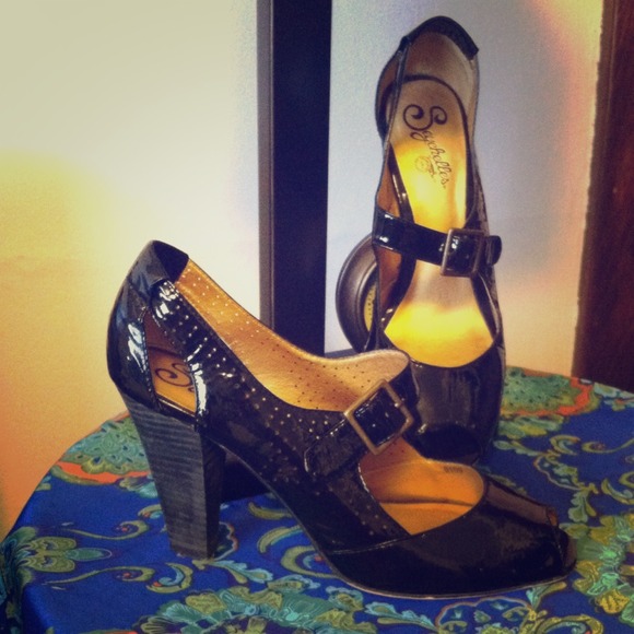 Seychelles Patent Leather Mary Jane Heels, Sz 7.5