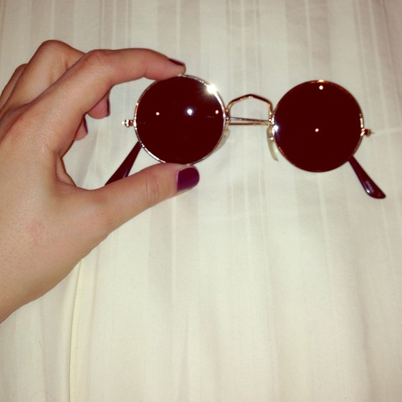 John Lennon glasses 👓