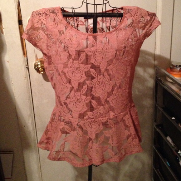 ‼️‼️sold‼️‼️Lace peplum