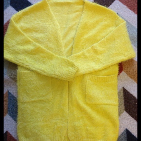 Pretty Korea style Cardigan Yellow Color - Picture 3 of 4