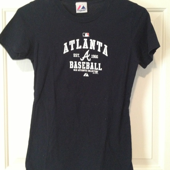 Atlanta Braves tee. Bundle for @edougherty1980!!💜
