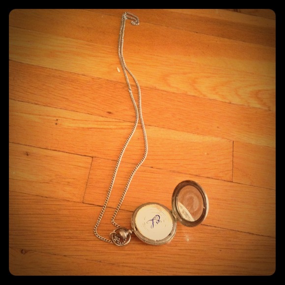 Rare antique Estée Lauder 1960's locket necklace