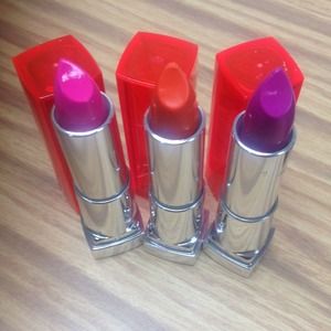 💄 NEW💄 Maybelline Vivids collection