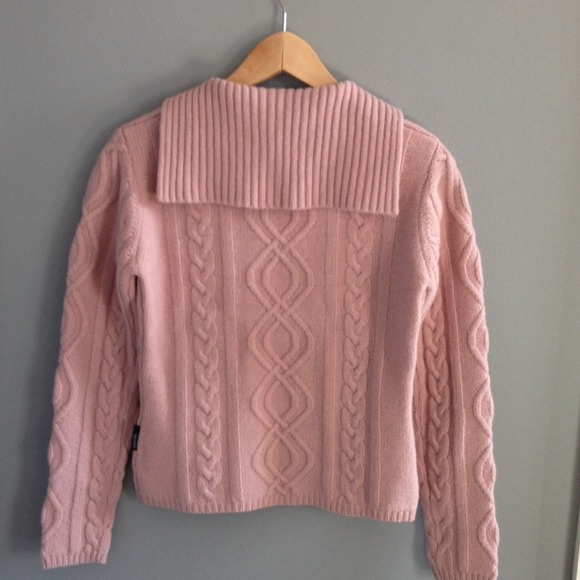 Dusty pink cable knit wool sweater - Picture 2 of 2