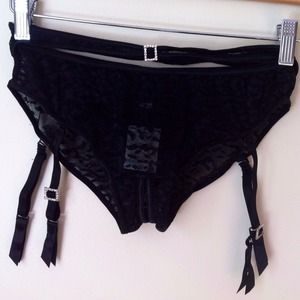 *sold!* Black Lace garter panty SEDUCTION