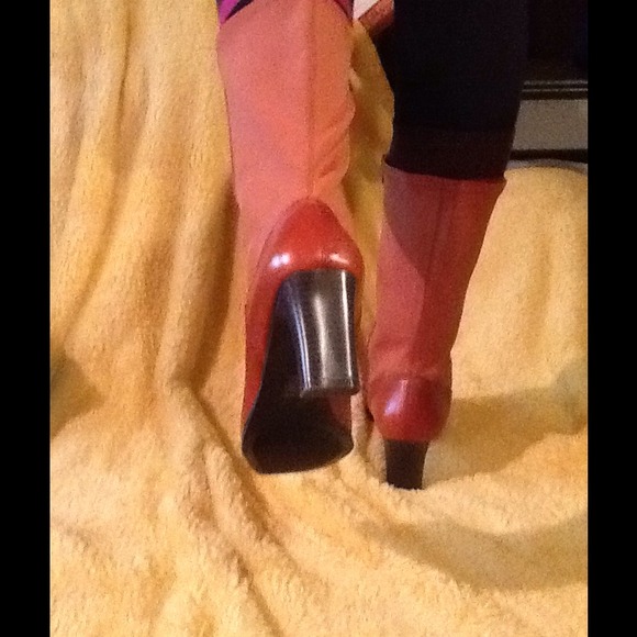 Carmel Boots - Picture 4 of 4