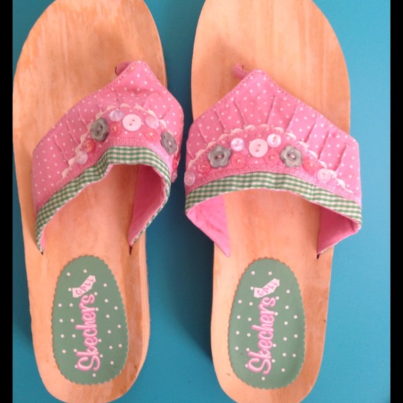 Brand new Sketchers sandals!