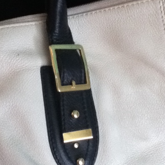 Purse - Picture 2 of 4